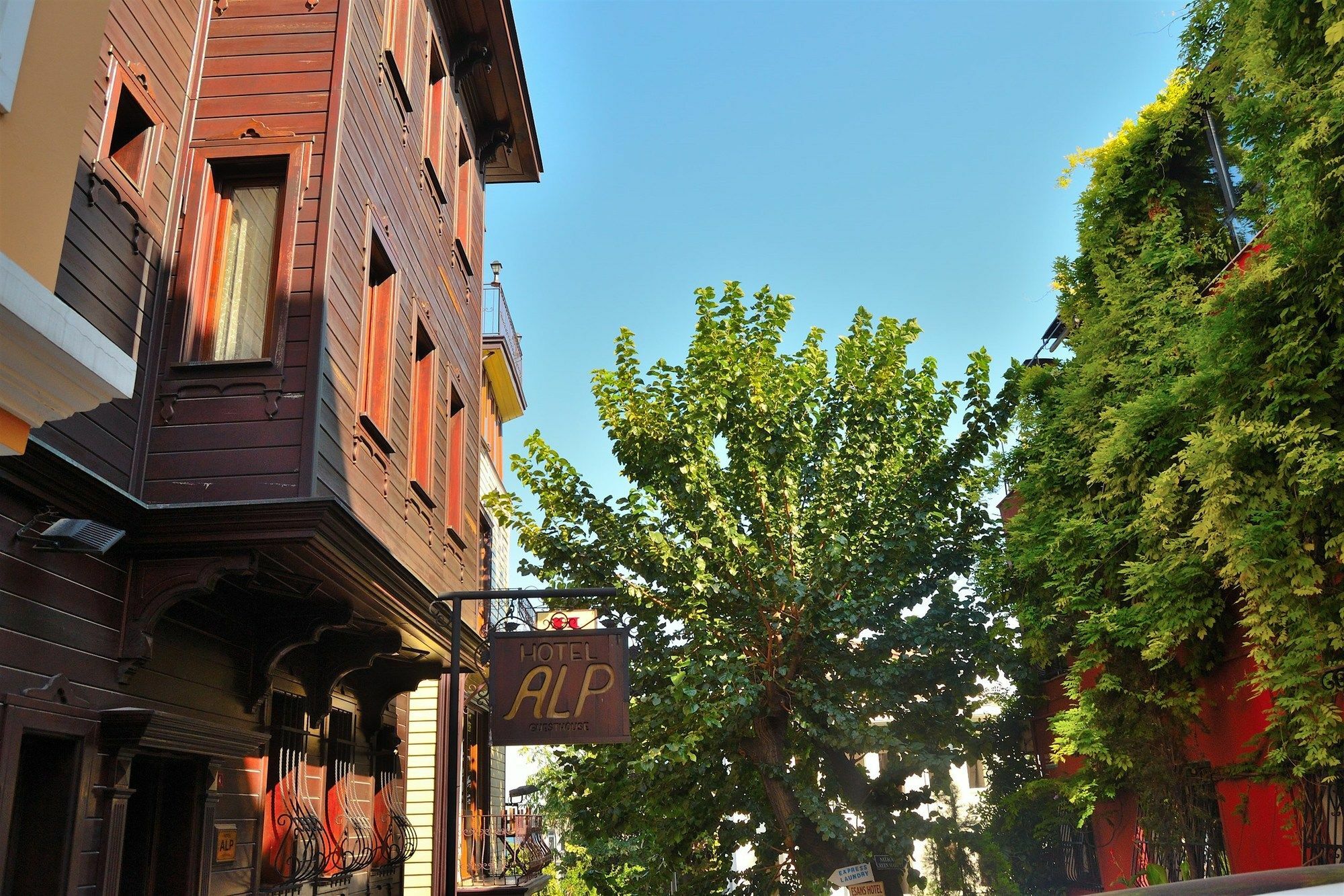 איסטמבול Hotel Alp Guesthouse מראה חיצוני תמונה